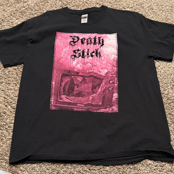 Gildan Other - Gildan Black Tee with Pink Graphic